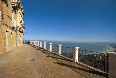 Monolocale Scavi Romani Lägenhet